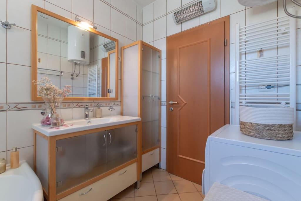 Sea View- Spacious Apartment With Shared Pool Σπλιτ Εξωτερικό φωτογραφία