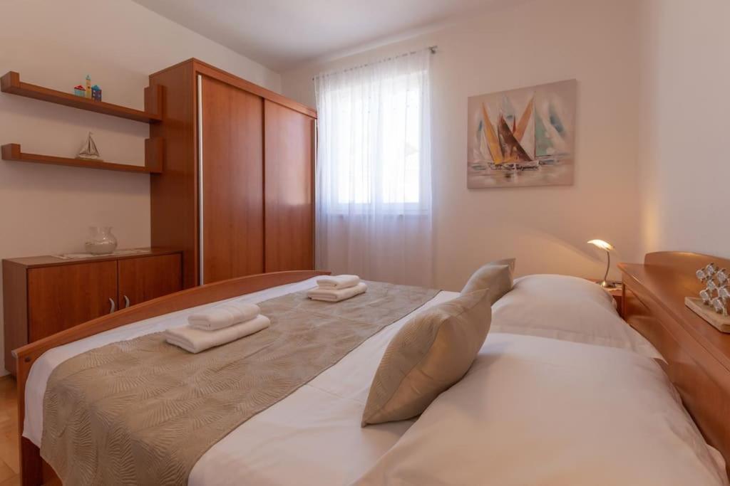 Sea View- Spacious Apartment With Shared Pool Σπλιτ Εξωτερικό φωτογραφία