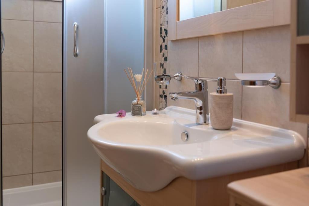 Sea View- Spacious Apartment With Shared Pool Σπλιτ Εξωτερικό φωτογραφία